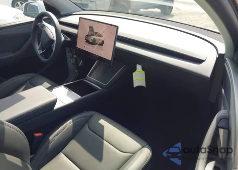 2026 Tesla Model Y Long Range Dual Motor All-Wheel Drive/Long Range Launch Series из США, поврежденный, VIN 7SAYGDEE9TF365960